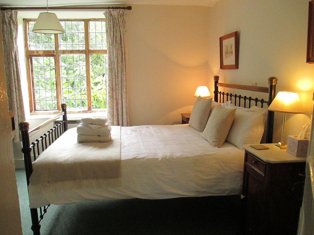 Old Manor House Bed & Breakfast