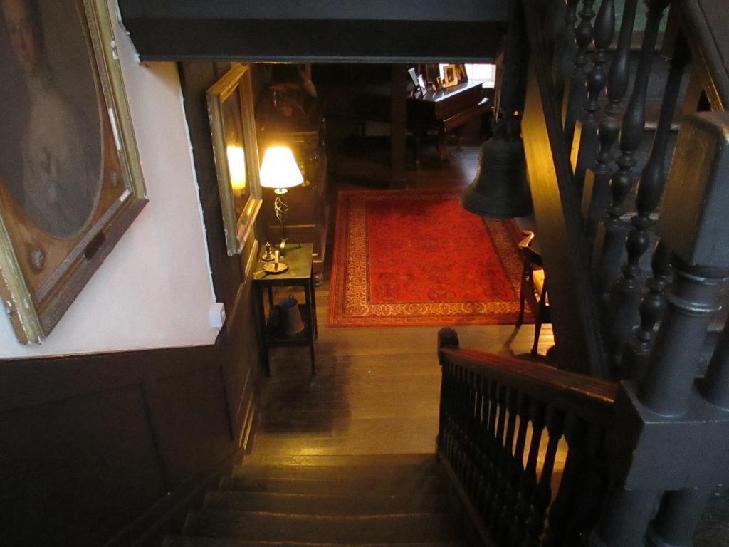 Old Manor House Bed & Breakfast Shepperton